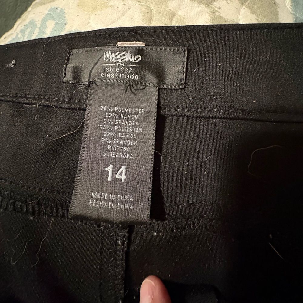 MossimoโBlack Womensโ Pants Size 14